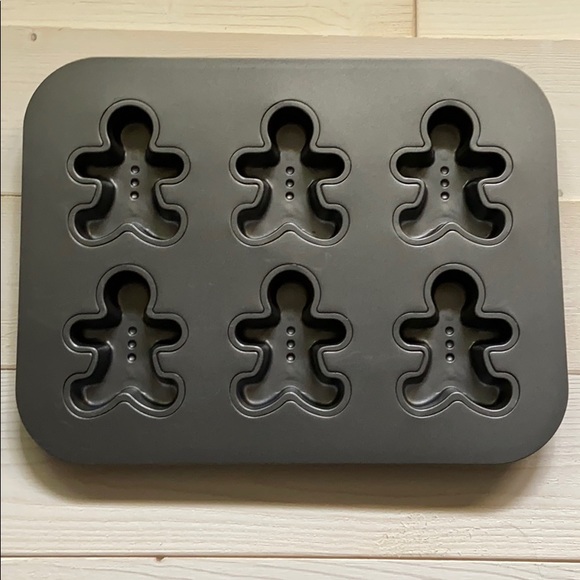 Gingerbread Baking Pan - Picture 2 of 4